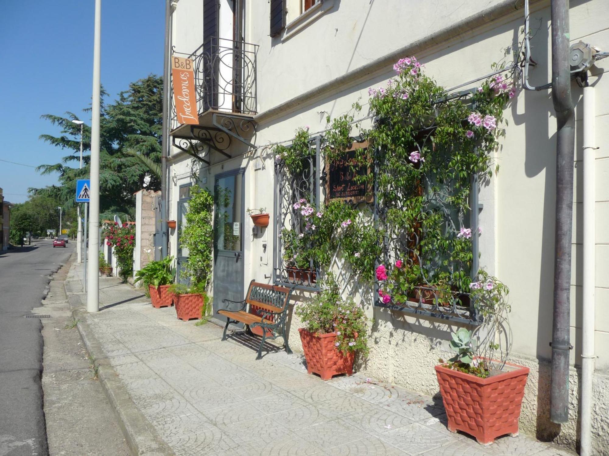 B&B Tredomus Tresnuraghes Luaran gambar